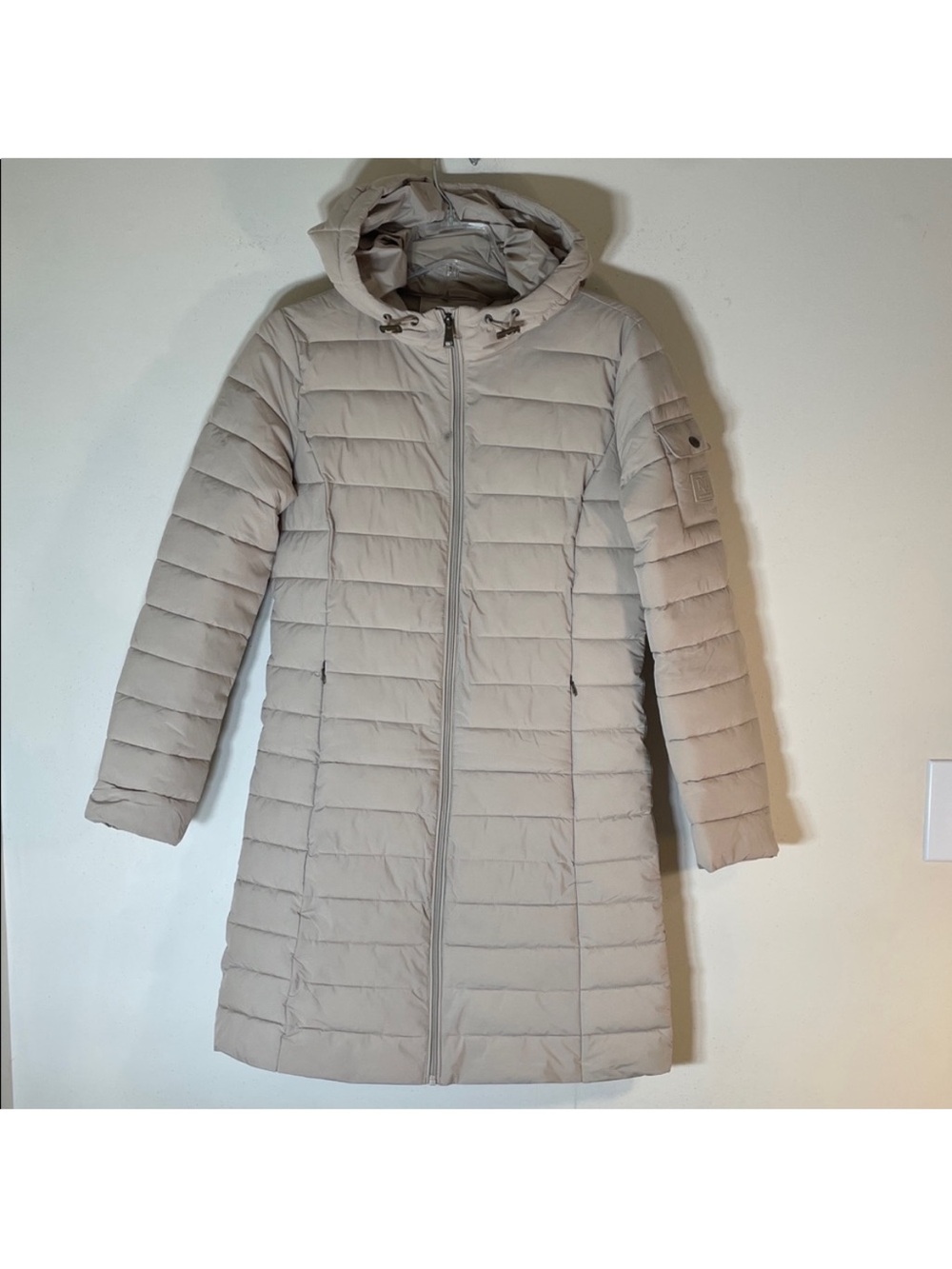 NEW! Lauren Ralph Lauren Beige Hooded Quilted Long Length Puffer Jacket. Small.